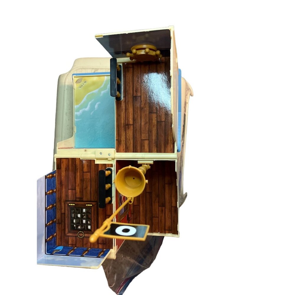 Olivia the Pig 2 in1 Transforming Playset House Pirate Ship W/ Peppa Pig Figures - Picture 3 of 16
